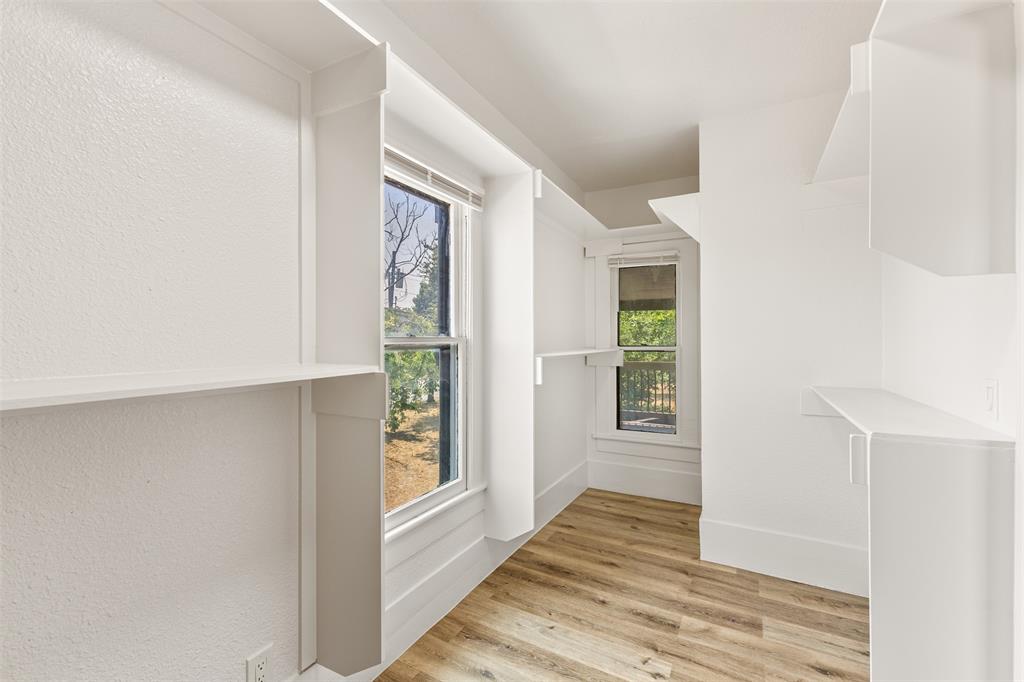 1005 N Trinity Street Property Photo 24