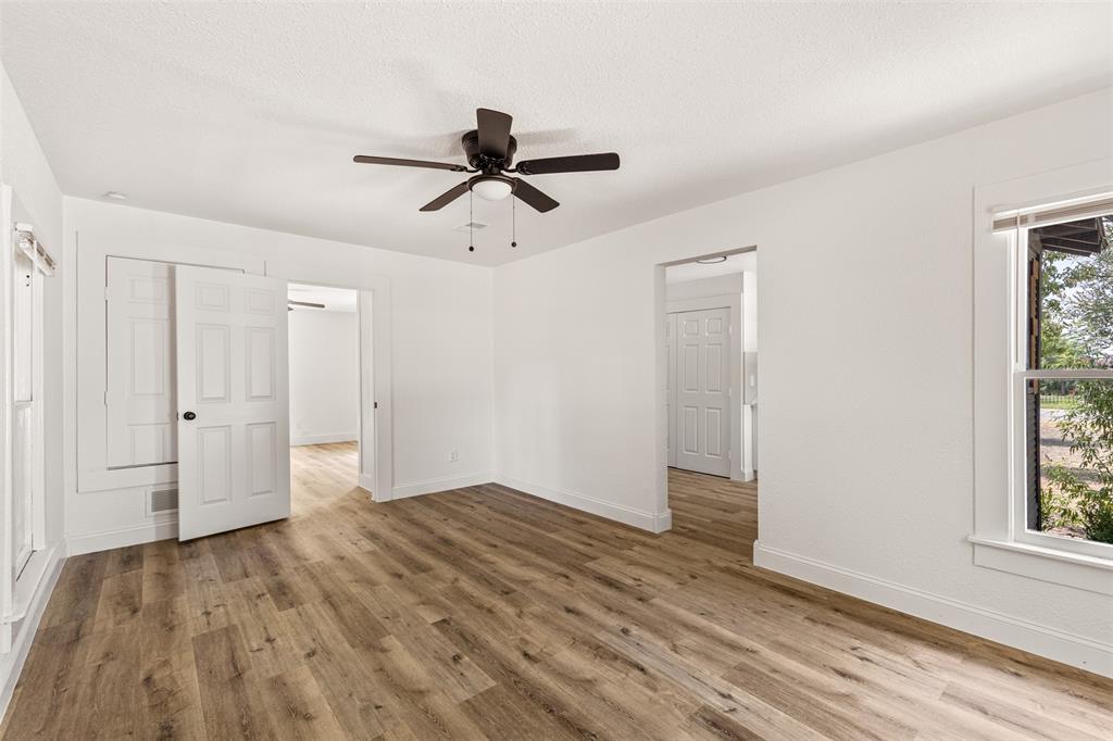 1005 N Trinity Street Property Photo 25