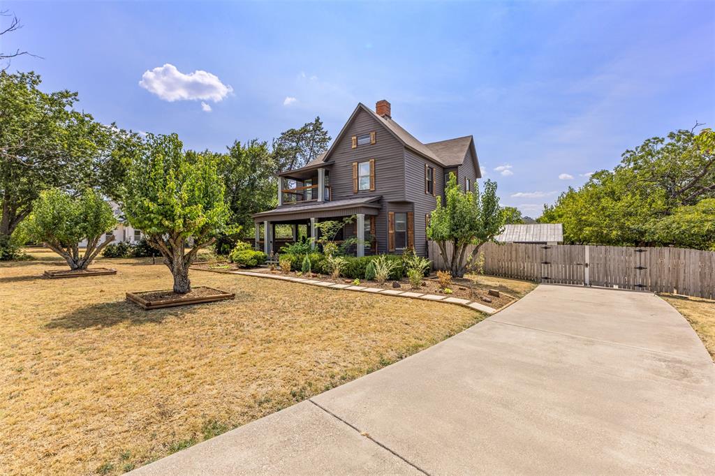 1005 N Trinity Street Property Photo 34