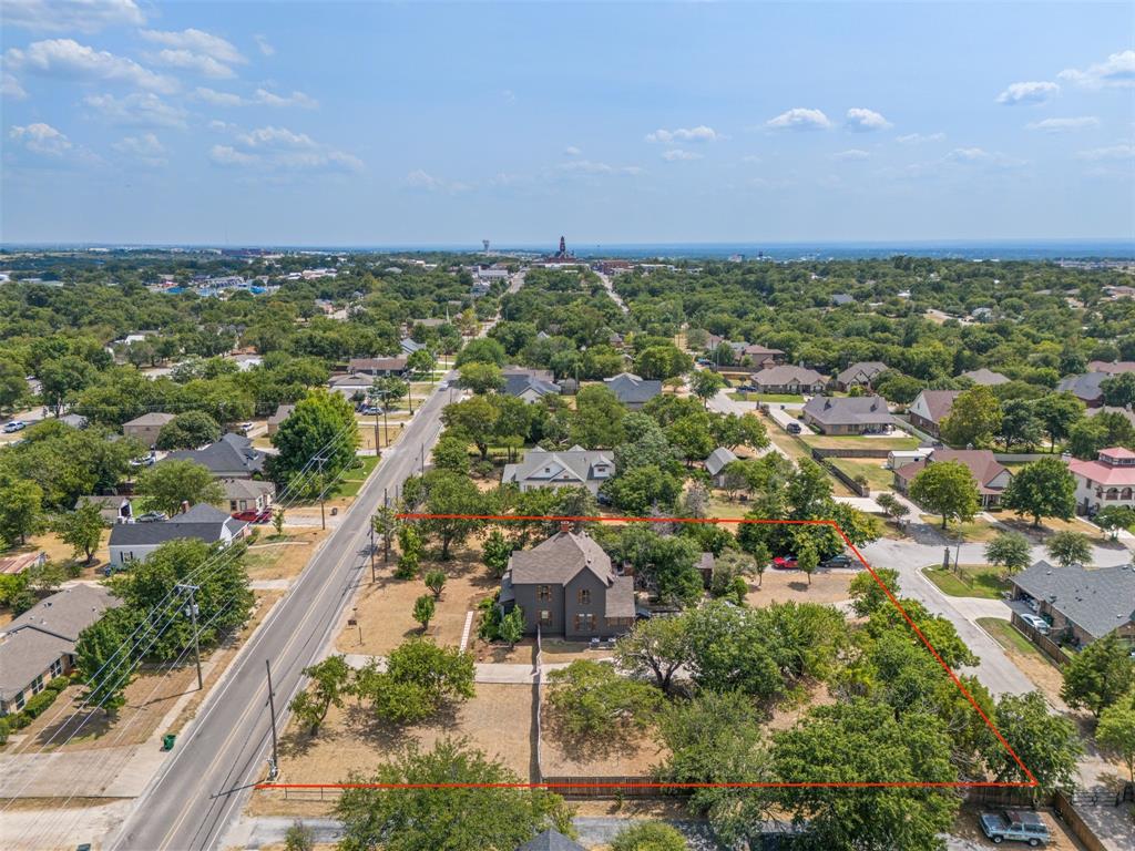 1005 N Trinity Street Property Photo 40