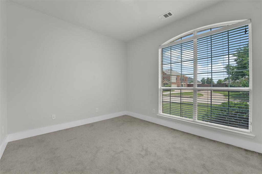 615 Lone Ridge Way Property Photo 16
