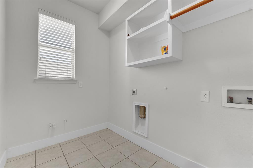 615 Lone Ridge Way Property Photo 18