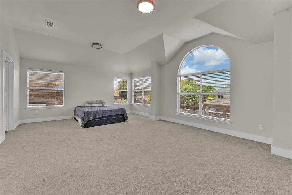 615 Lone Ridge Way Property Photo 20