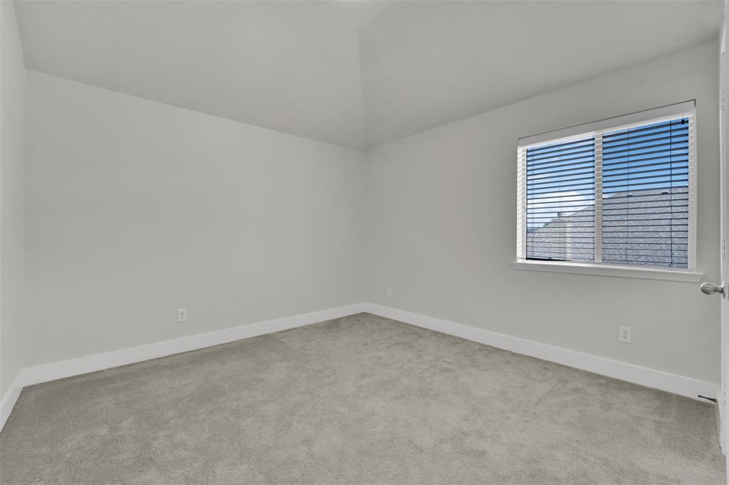 615 Lone Ridge Way Property Photo 32
