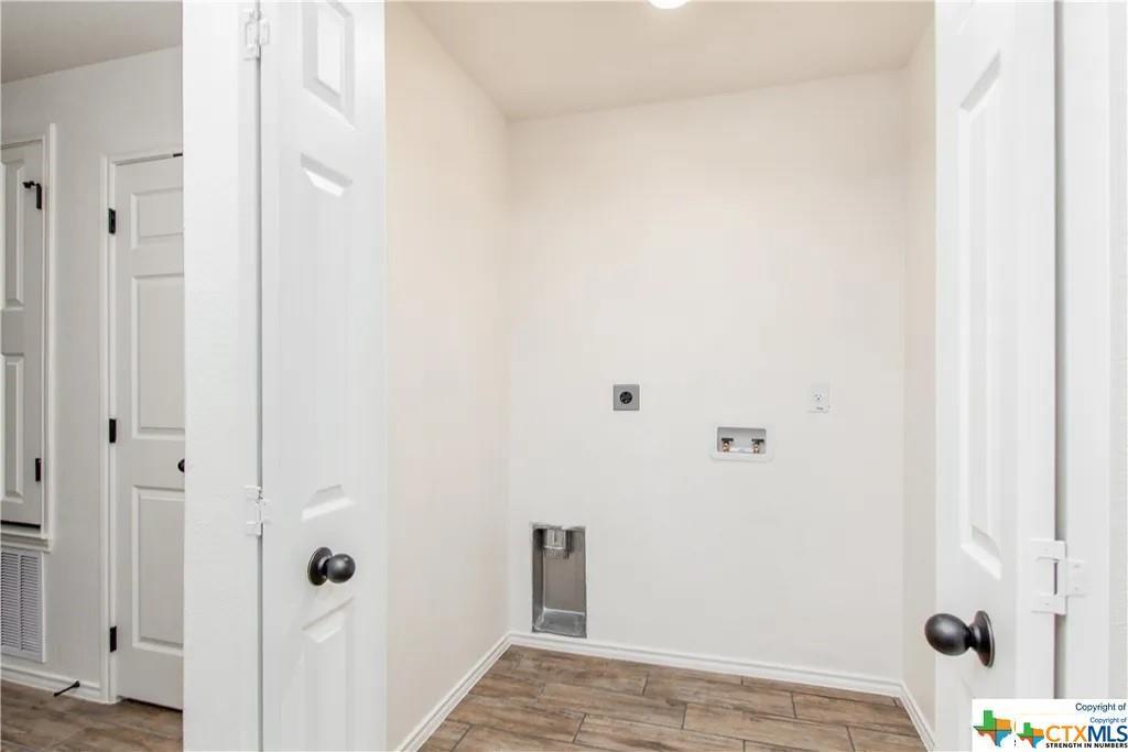 2409 Alterman Drive Property Photo 4