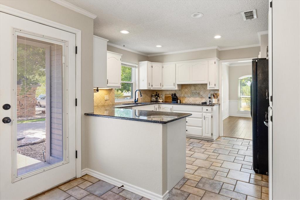 6105 Belvidere Circle Property Photo 14