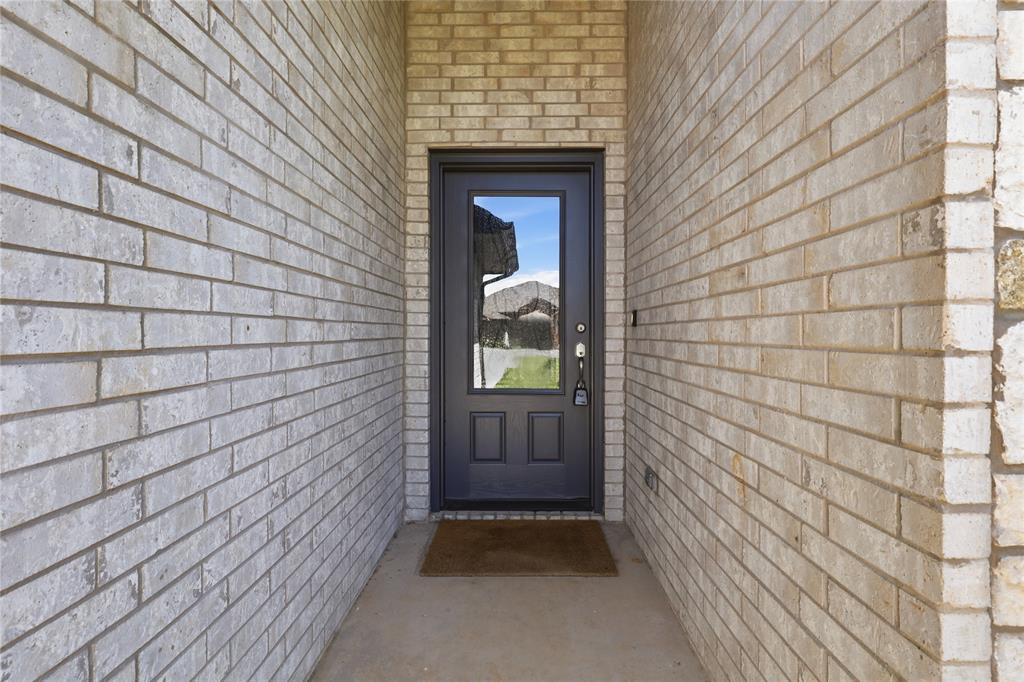 451 Silverton Drive Property Photo 3