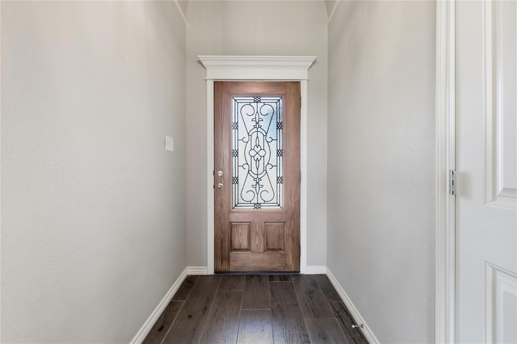 451 Silverton Drive Property Photo 4