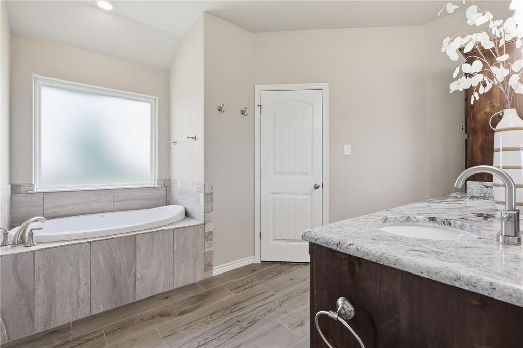 451 Silverton Drive Property Photo 10