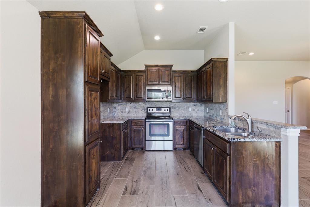 451 Silverton Drive Property Photo 12