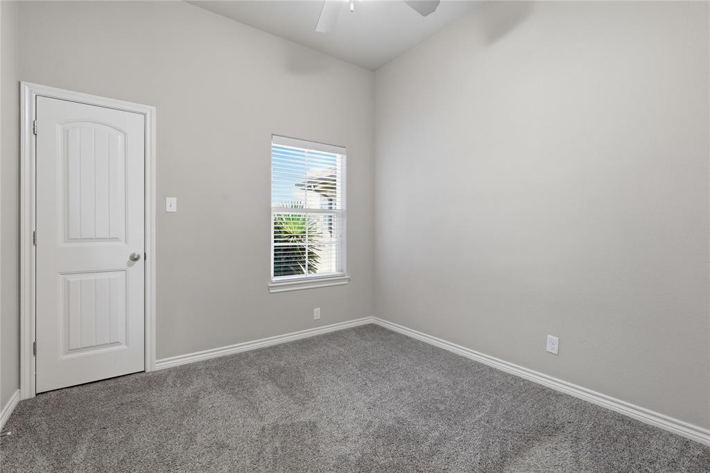 451 Silverton Drive Property Photo 16