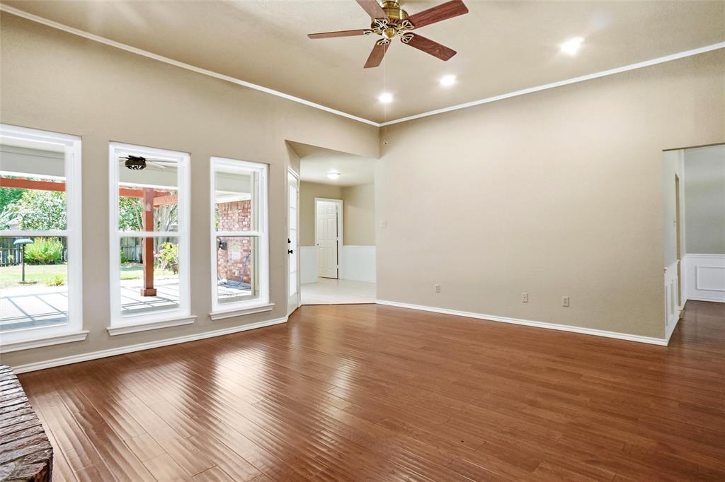 1321 Oak Harbor Boulevard Property Photo 4