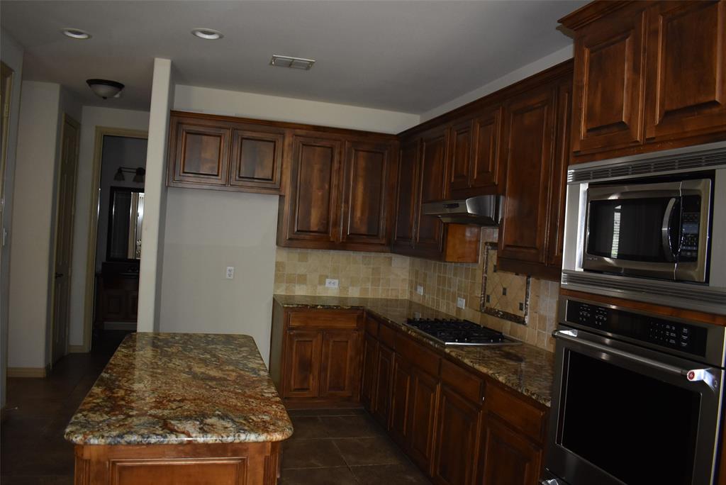 910 Redbird Lane Property Photo 5