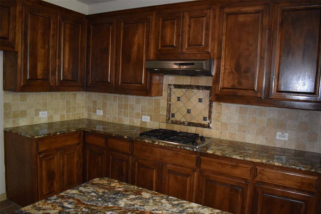 910 Redbird Lane Property Photo 9