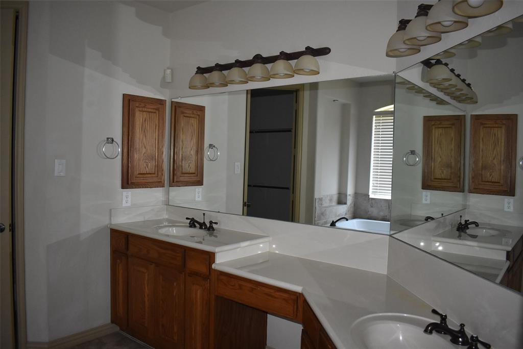 910 Redbird Lane Property Photo 15