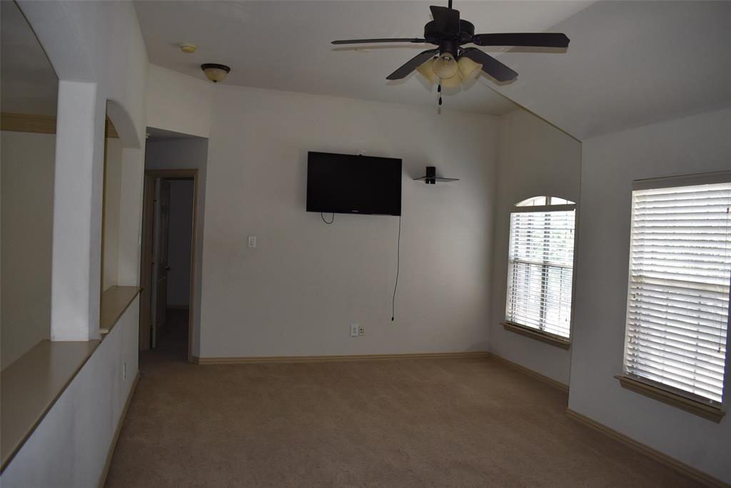910 Redbird Lane Property Photo 18