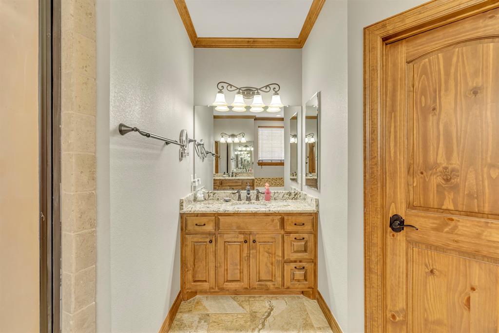 365 County Road 1534 Property Photo 20