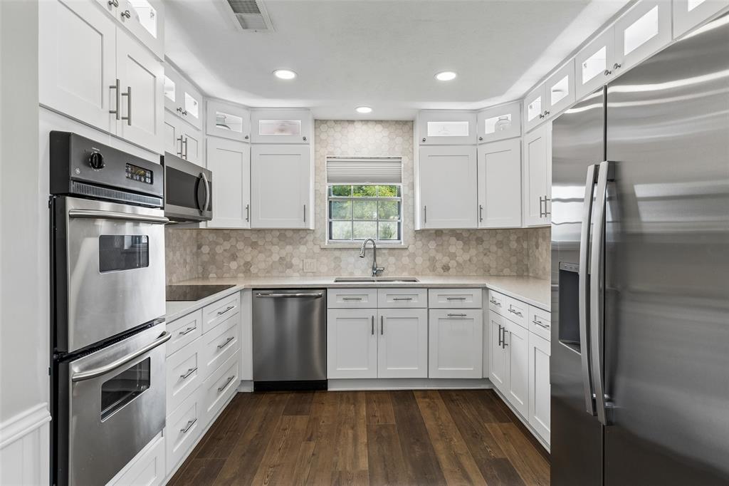 507 Lake Ridge Drive Property Photo 12