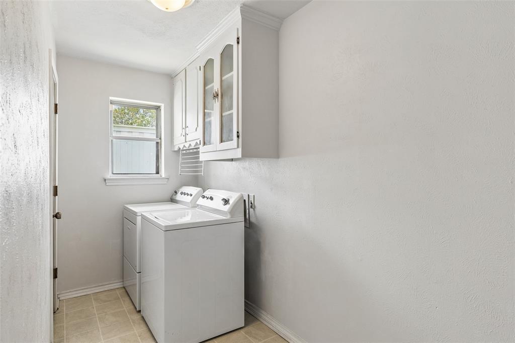 507 Lake Ridge Drive Property Photo 14