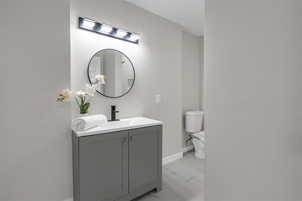 4815 Kelman Street Property Photo 36