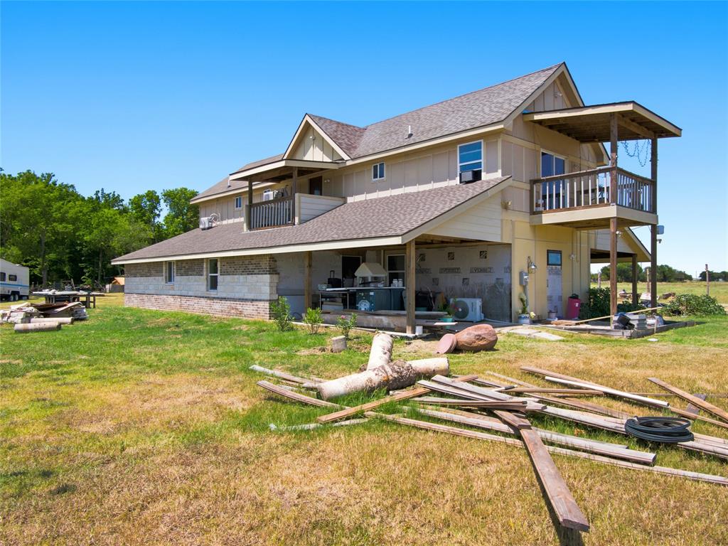 402 County Road 3422 Property Photo 2