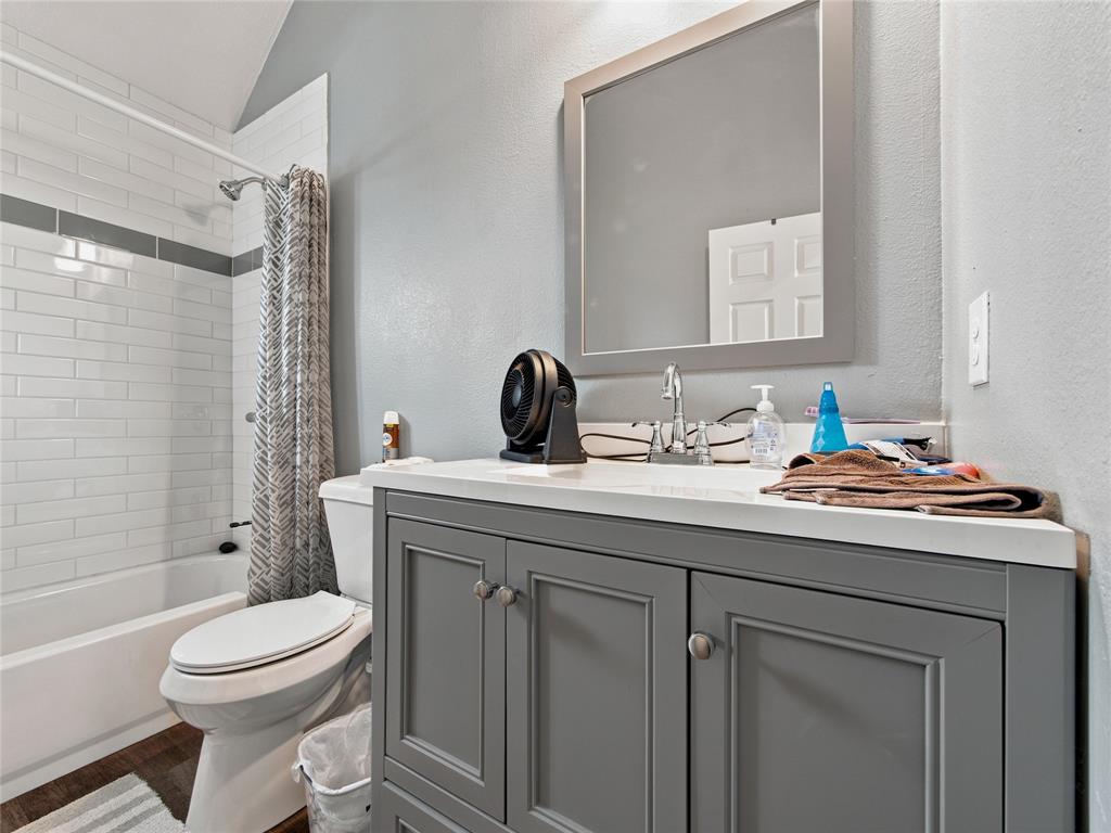 402 County Road 3422 Property Photo 25