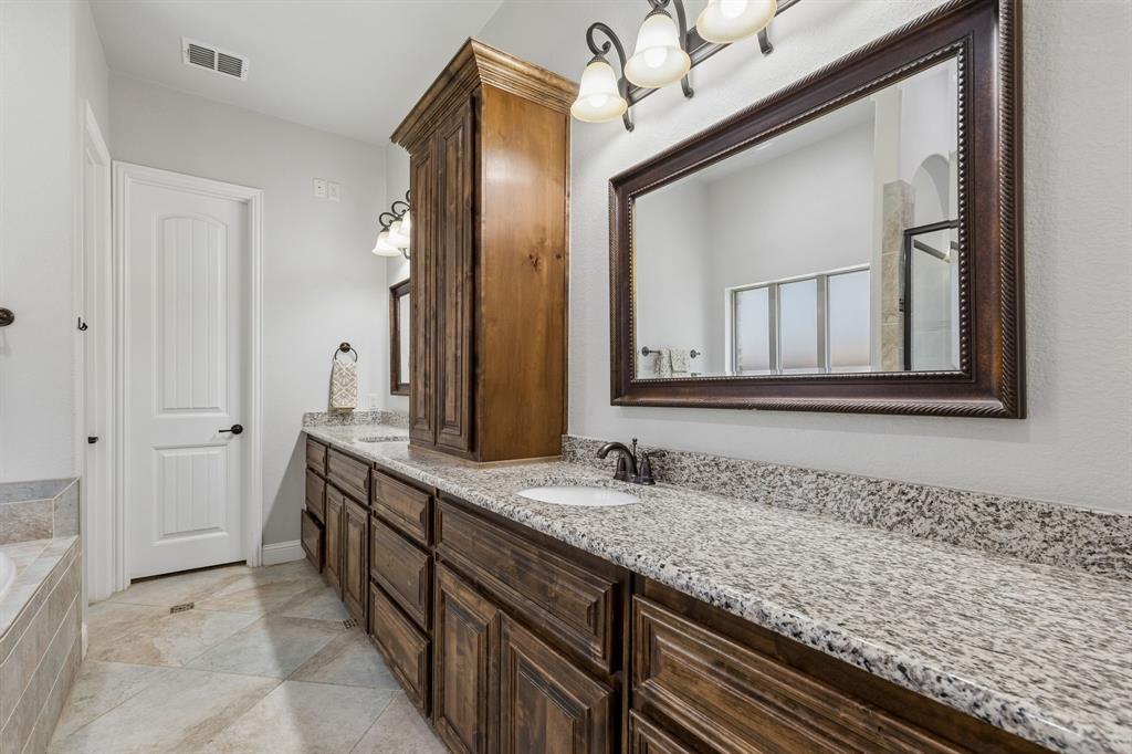 4921 Empire Way Property Photo 16