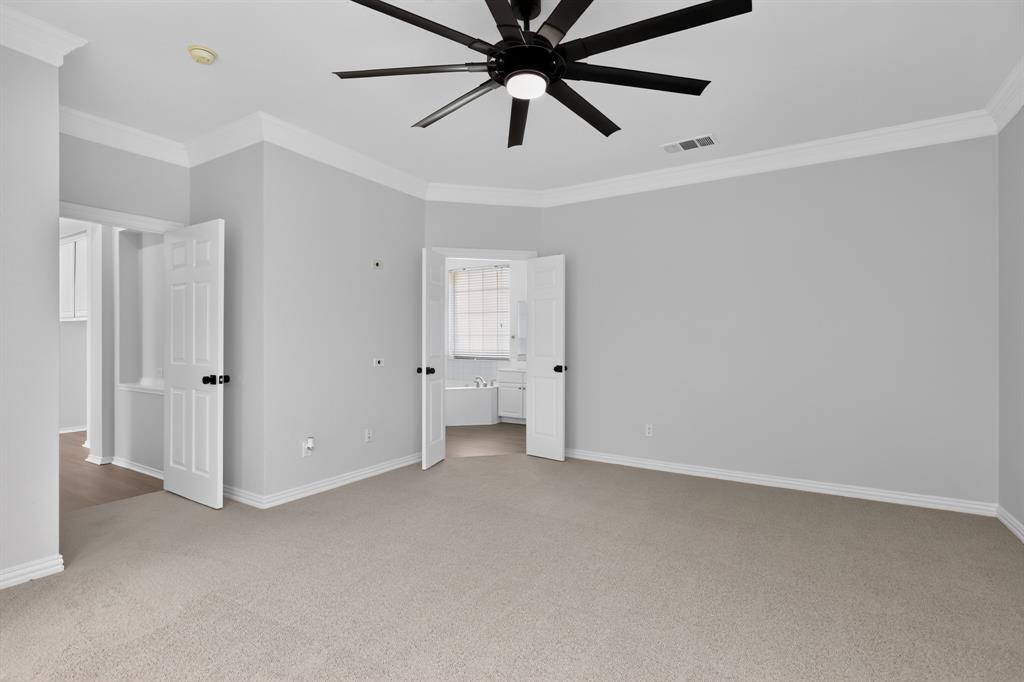 6819 Woodcrest Lane Property Photo 10