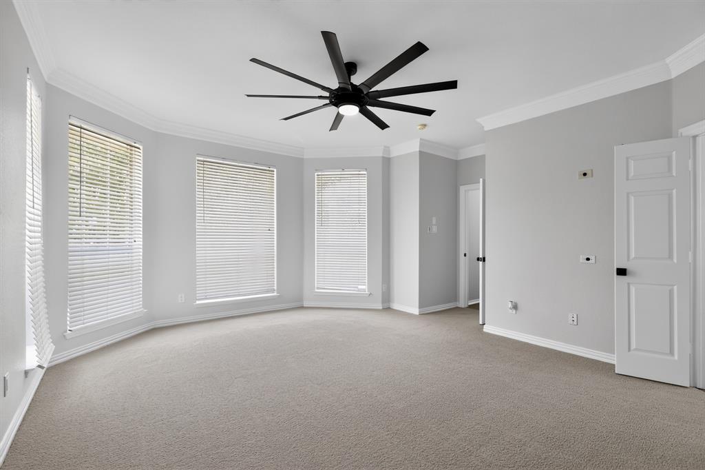 6819 Woodcrest Lane Property Photo 11