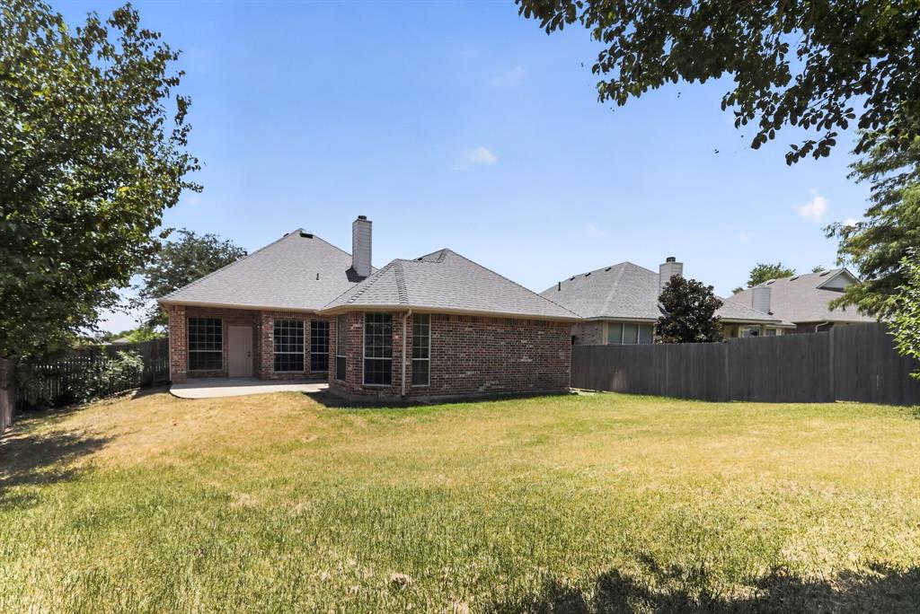 6819 Woodcrest Lane Property Photo 14