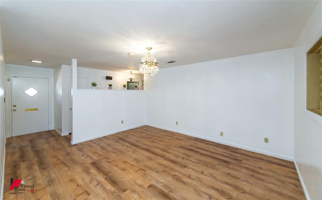 1404 Holiday Place Property Photo 11