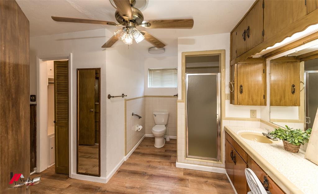 1404 Holiday Place Property Photo 25