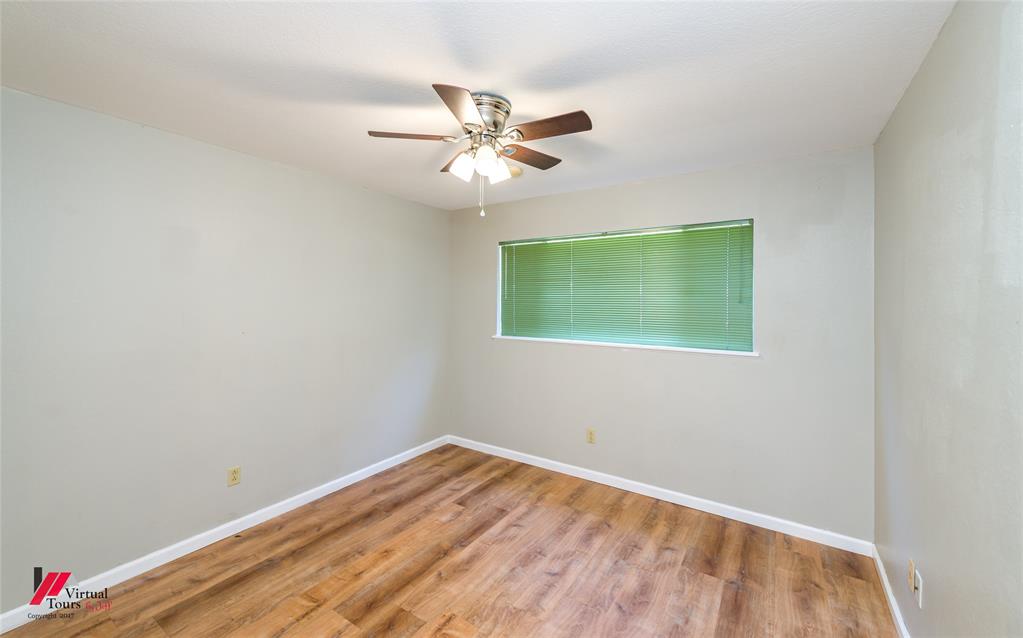 1404 Holiday Place Property Photo 36