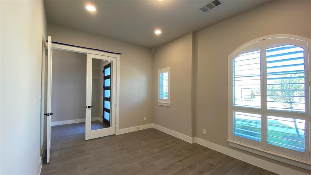 3320 Honey Suckle Lane Property Photo 3