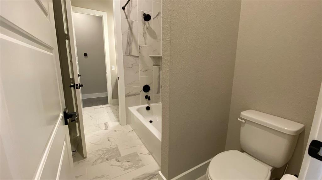 3320 Honey Suckle Lane Property Photo 13
