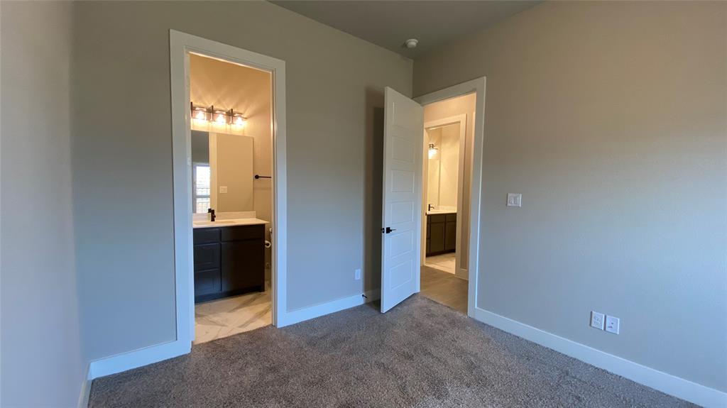 3320 Honey Suckle Lane Property Photo 18