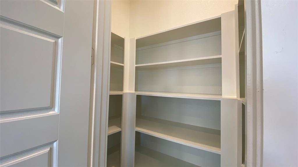 3320 Honey Suckle Lane Property Photo 35