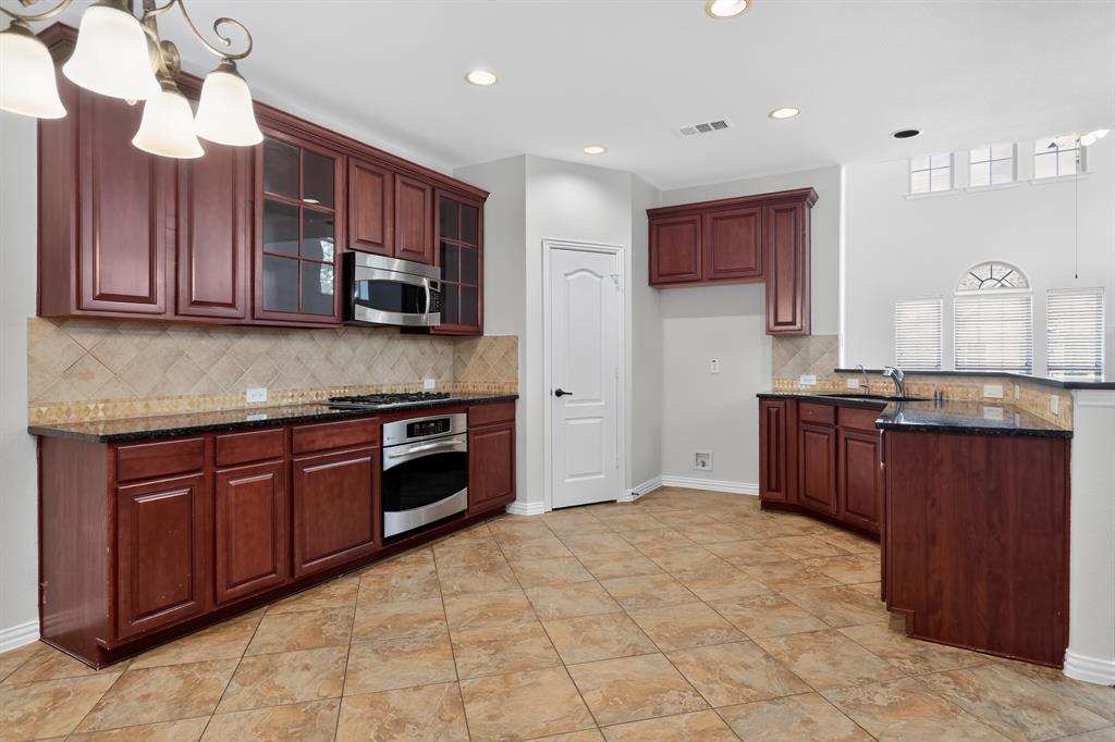 4348 Kestrel Way Property Photo 5
