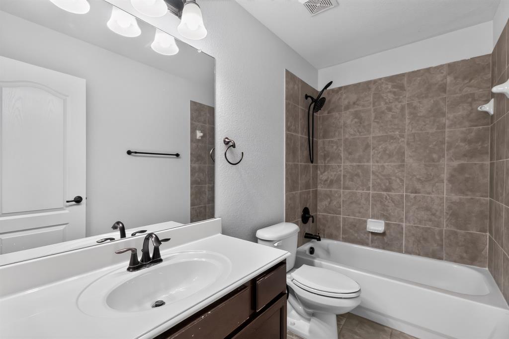 4348 Kestrel Way Property Photo 12