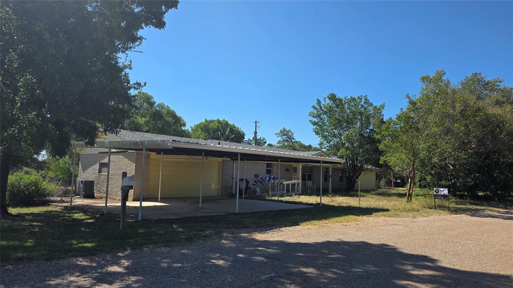 274 County Road 1500 Property Photo 3