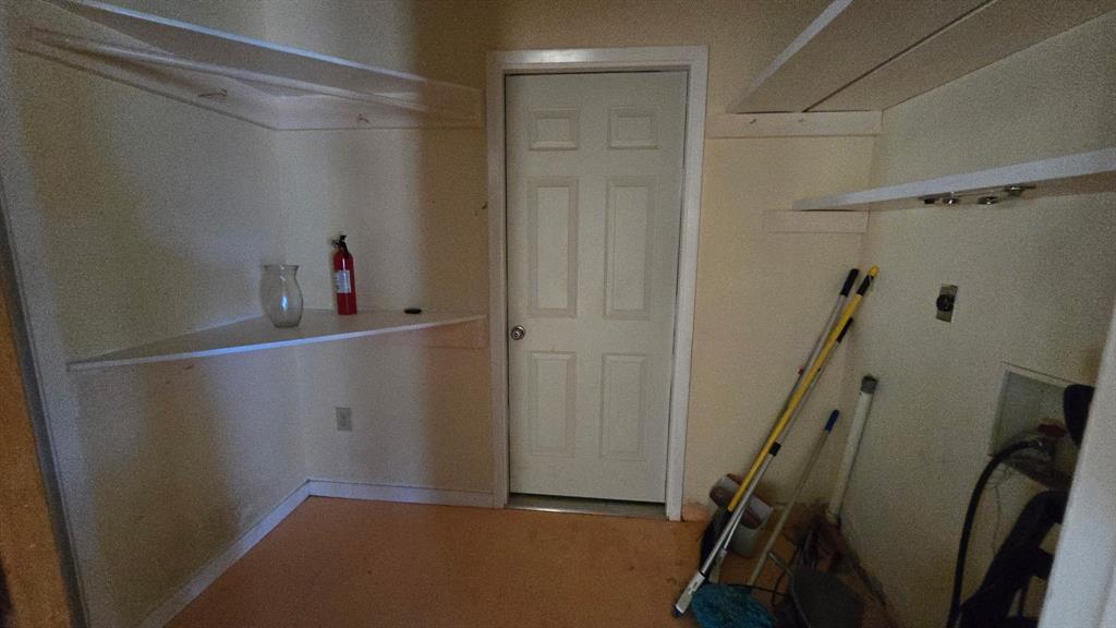 274 County Road 1500 Property Photo 17