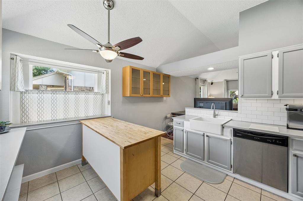 563 Lee Drive Property Photo 11