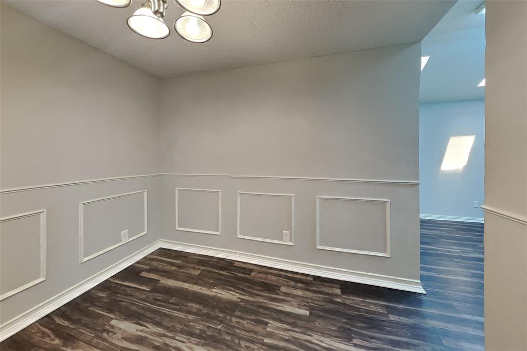 400 Valley Mills Drive Property Photo 7