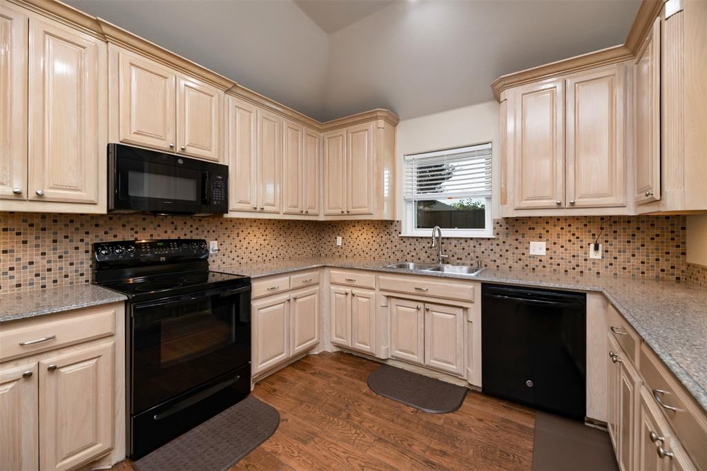 9094 Saranac Trail Property Photo 20