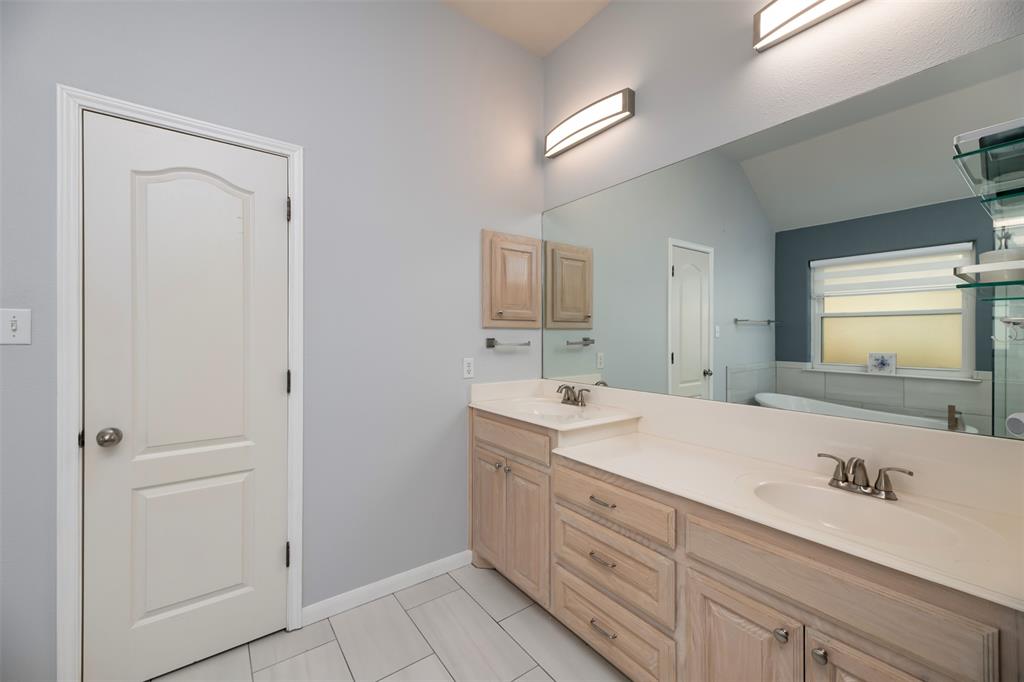 9094 Saranac Trail Property Photo 25