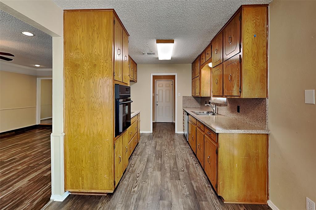 7465 Timberhill Drive Property Photo 6