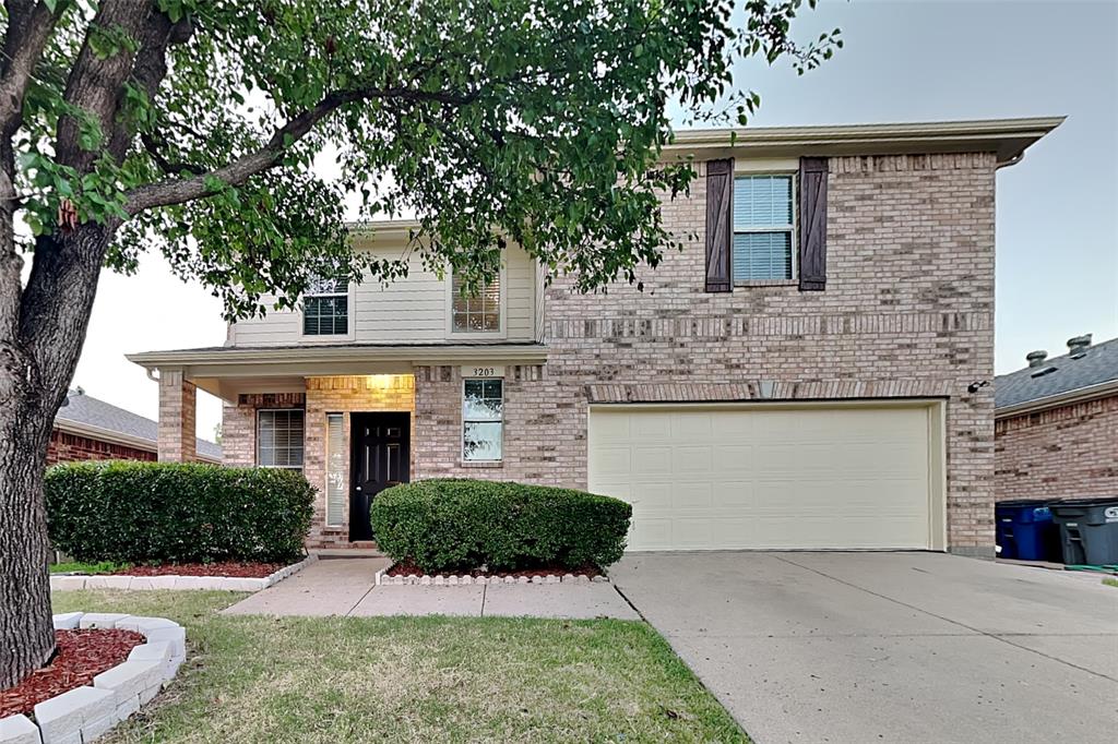 3203 Kingsbrook Drive Property Photo 1