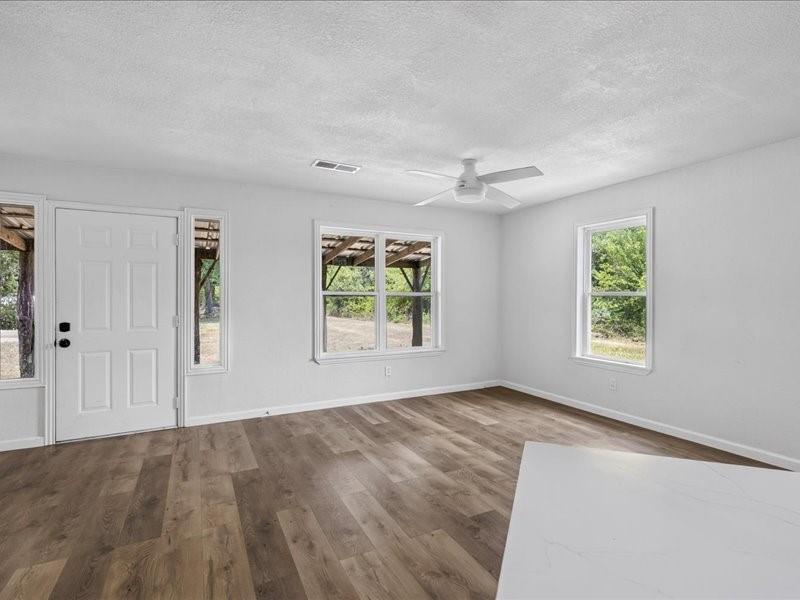 8846 County Road 2448 Property Photo 5