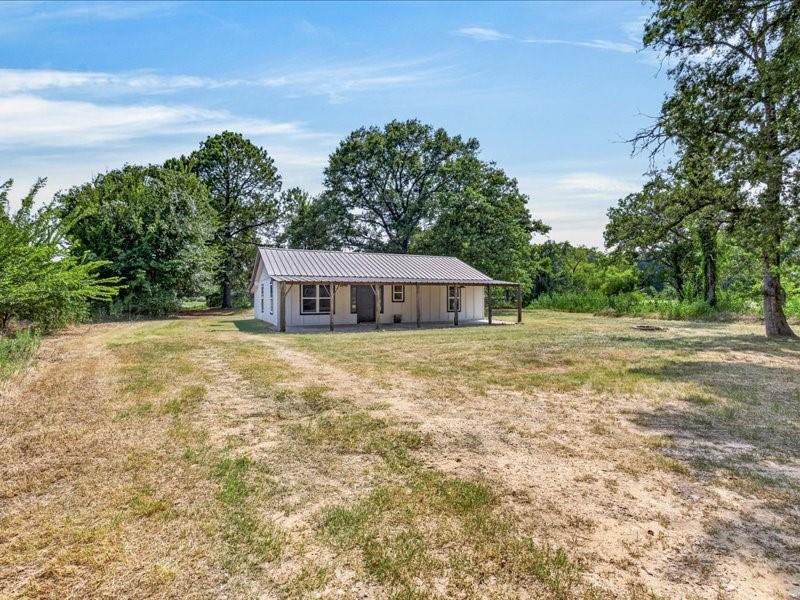 8846 County Road 2448 Property Photo 19