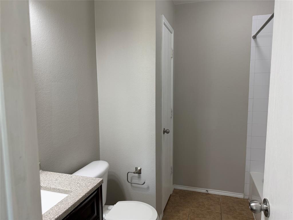 4514 Quail Run Road Property Photo 4